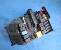 Caja de fusibles / Smart ForTwo 450 0001683V00 000 1683 V00