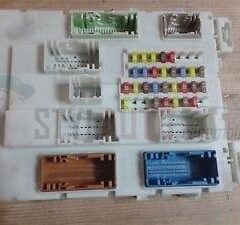 caja de fusibles ford cmax bv6n-14a073-es bv6n14a073es