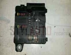 Caja fusibles Renault Megane II Renault Scenic II (2003-2009). 8200306032C / S118399200