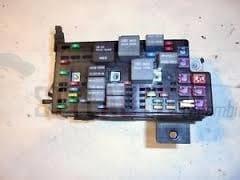 caja de fusibles hyundai trajet 91220-3a002 912203a002