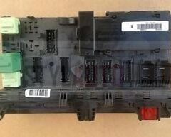 Caja de fusibles / BMW E53 X5 518757109 8 384 525 8384525