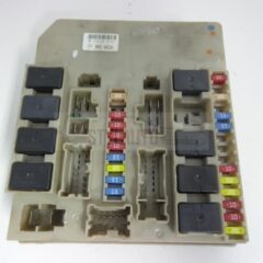 centralita caja de fusible Renault Clio 1.5 DCI del año 2008 con referencia 902663A / 902 663A