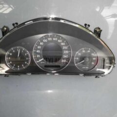 cuadro de relojes mercedes w211 A2115401711 / A 211 540 17 11. 110080004015 / 110.080.004/015
