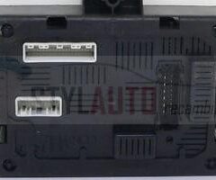 Bcm caja fusibles renault clio 3 8200652285a / 28118125-3a