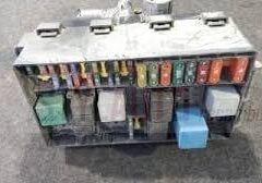 caja de fusibles ford focus 2M5T14A067BB 2M5T-14A067-BB 518276100