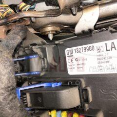 caja de fusibles  Opel Corsa D GM 13279900 13 279 900