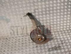 mangueta delantera derecha vw touareg r5 7l6407258a