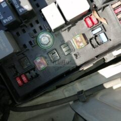 caja de fusibles chevrolet orlando 13222782 13255300