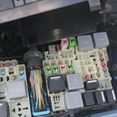 caja de fusibles volvo v40 2.0d 120cv
