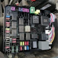 caja fusibles mitsubishi asx 1.8