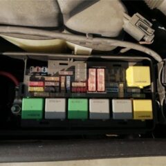 caja fusibles mercedes clase r gasolina