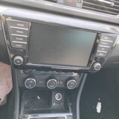 pantalla navegador skoda superb 3 tdi b8