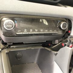 mando climatizador Toyota Yaris IV (P21/PA1/PH1) 1.5 12V Hybrid 115