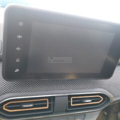 pantalla navegacion Vehículo: DACIA SANDERO III Año: 2021