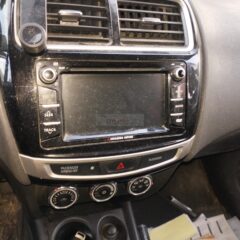 patalla radio mitsubishi asx 1.8